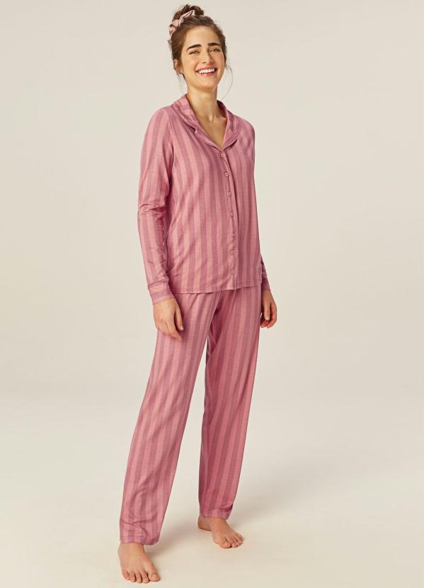 Pijama Rosa Listrado Clássico em Viscose