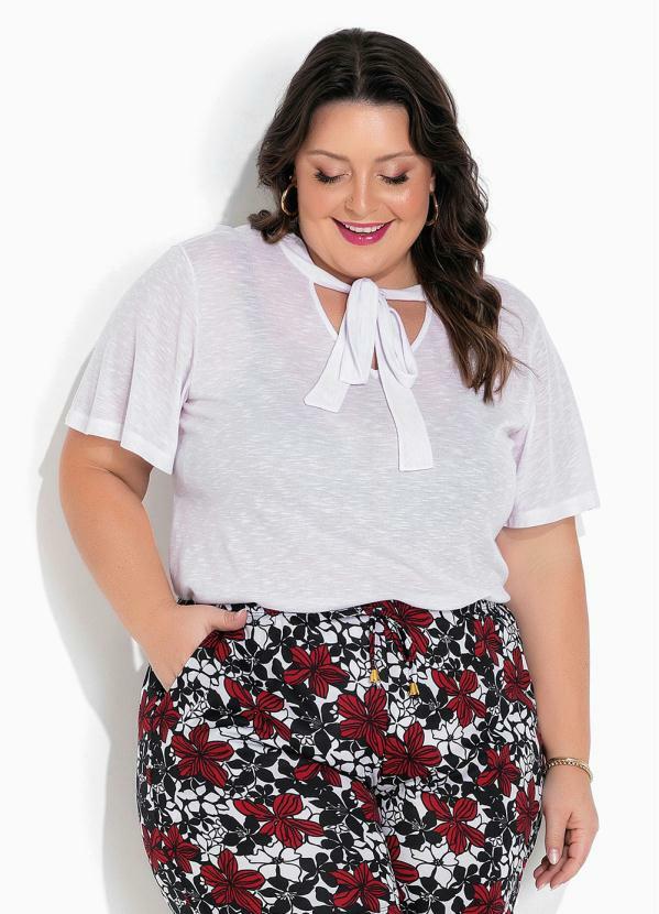 Vista 2 Blusa Branca com Amarração Plus Size Marguerite Marguerite