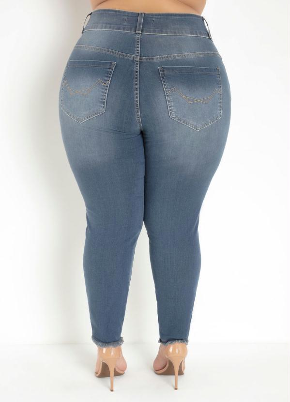 Calça Jeans Cigarrete Barra Desfiada Plus Size