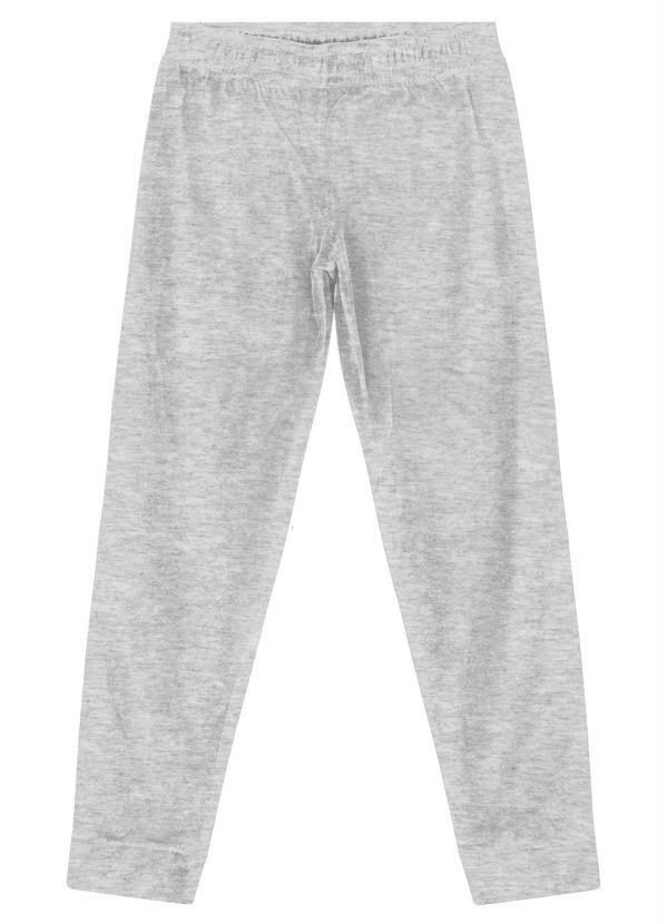 

Conjunto Jaqueta e Calça de Plush Cinza