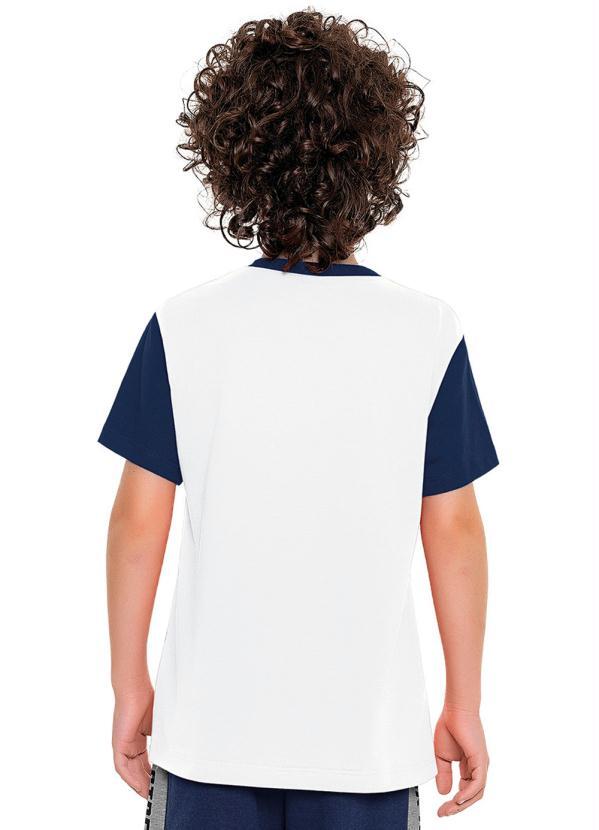 

Camiseta College Branco