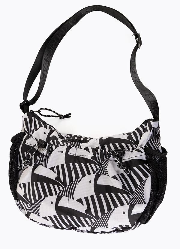 Vista 2 Bolsa Banana Bico de Tucano Preto FARM FARM