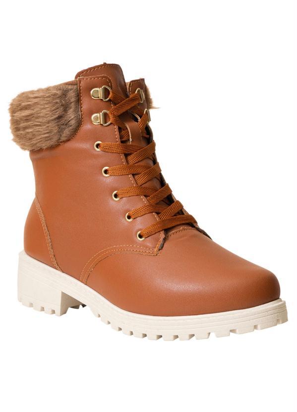 Bota Feminina Whisk com Pelos Sintéticos