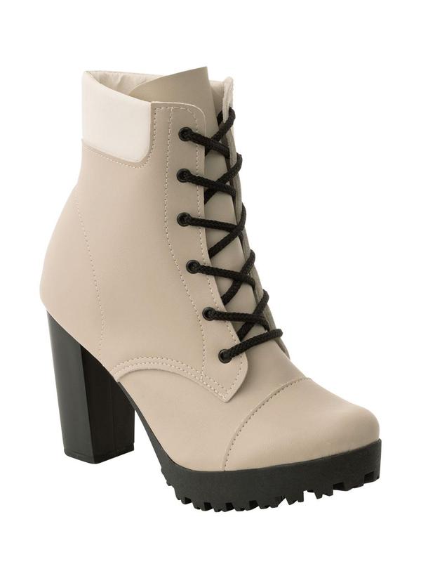 Bota Off White em Sintético