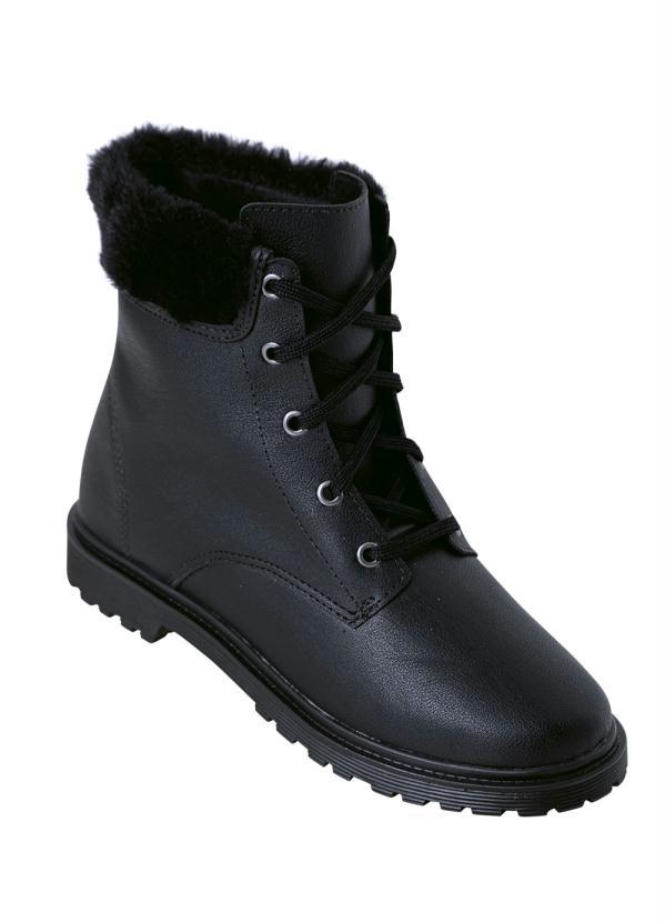 Bota Preto em Sintético