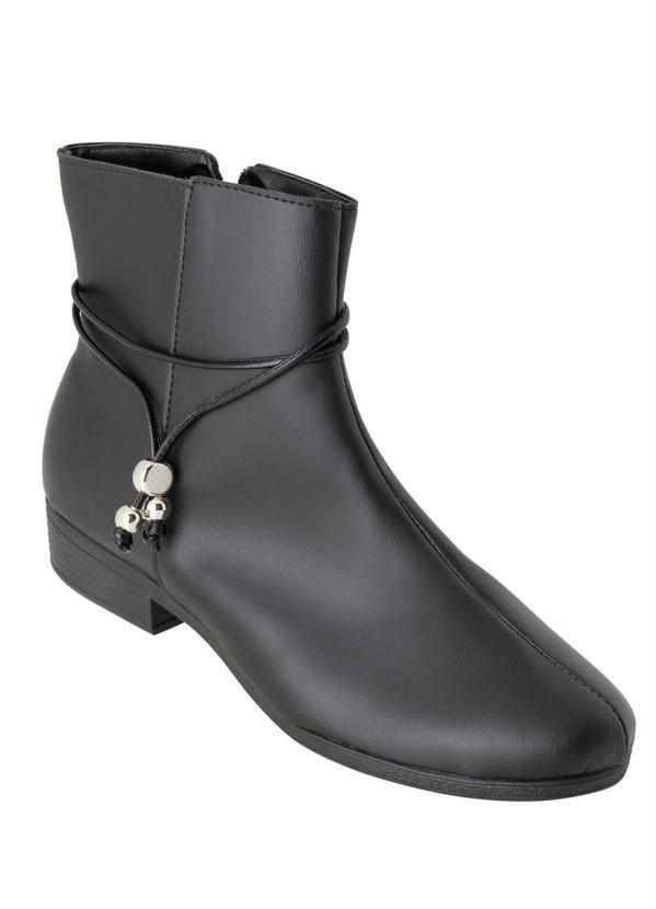 Bota Preto em Sintético