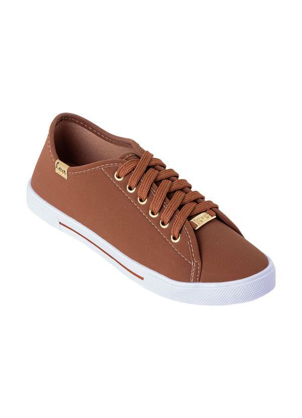 Vista 2 Tênis Caramelo com Detalhes em Dourado Perfecta Perfecta