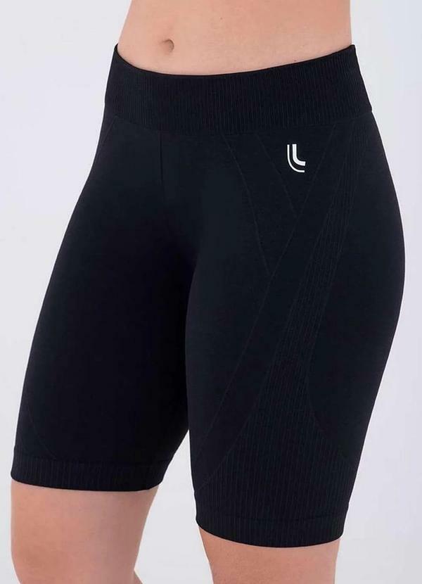 Vista 2 Bermuda Feminina Max Lupo 71311-001 9990-Preto Lupo