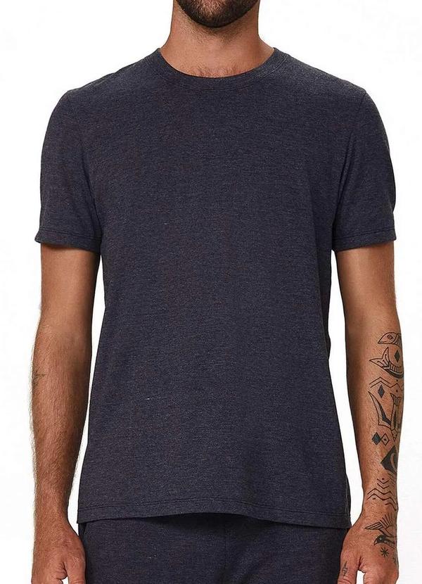 Vista 2 Camiseta Masculina Hering 201 Md3-Cinza-Chumbo
