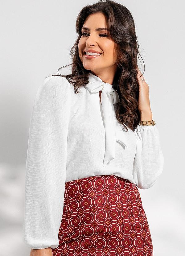 Blusa Off em Crepe Plano