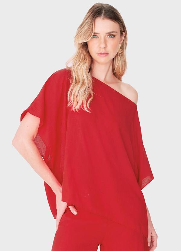 Blusa Assimétrica Acetinada Texturizada Vermelho