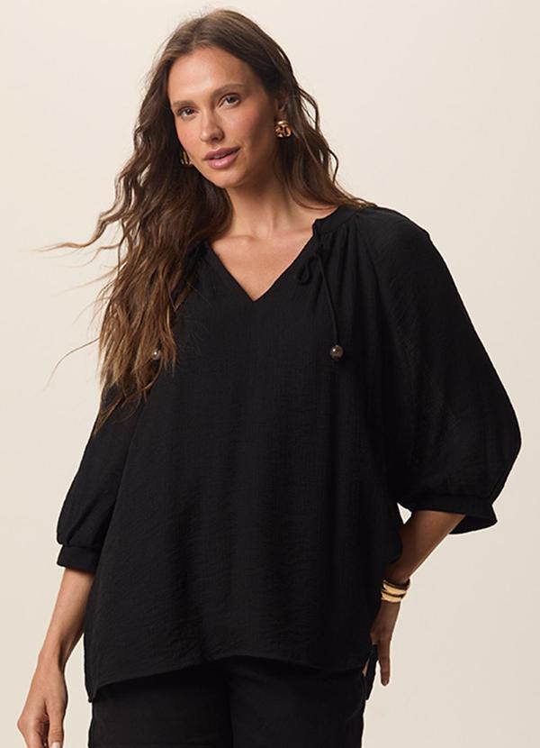 Blusa Bata em Crepe Preto