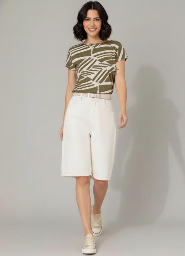 Vista 2 Bermuda Jeans Off White Cintura Alta Modelagem Reta 100% Algodão Quintess Quintess