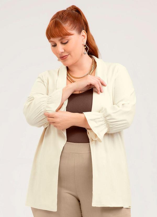 Blazer Plus Size em Linho Bege