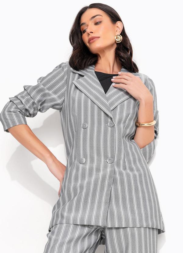 Blazer Listrado Cinza em Tecido Acetinado