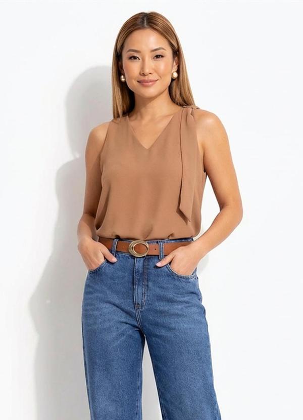 Blusa Caramelo em Tecido Alfaiataria