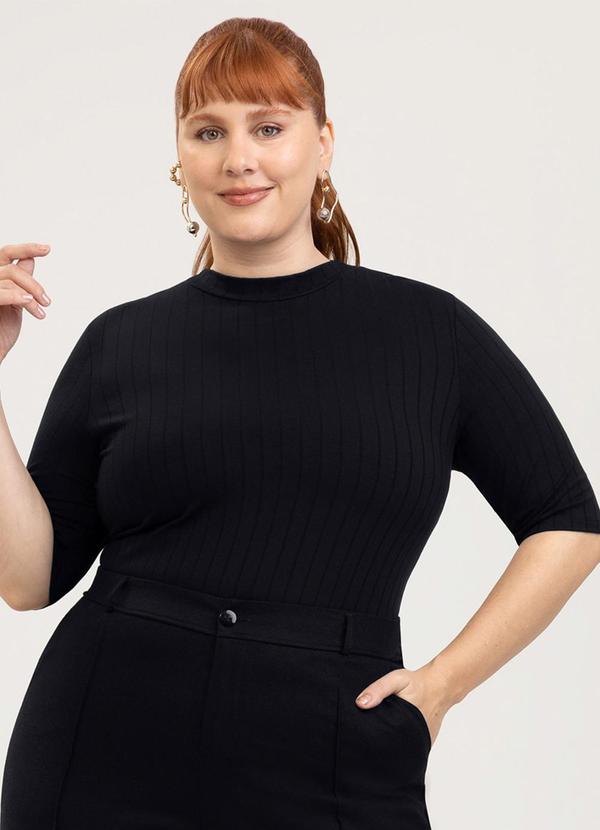 Blusa Plus Size em Canelado Preto