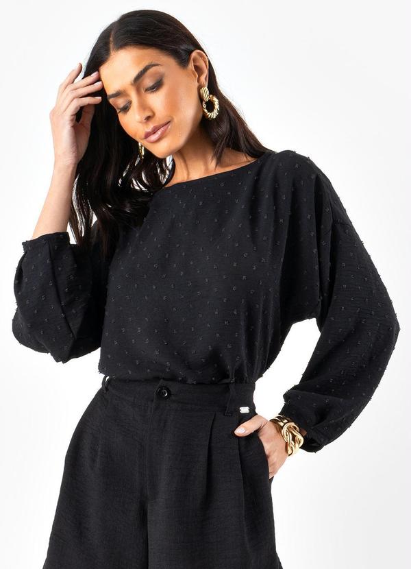 Vista 2 Blusa Preto em Crepe Plano Maquinetado Quintess Quintess