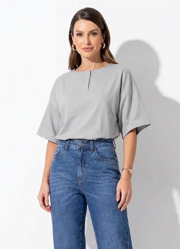 Blusa Cinza Claro em Viscose com Poliéster