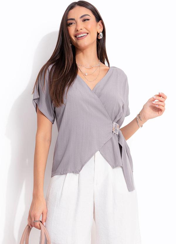 Blusa Cinza em Viscose Plana