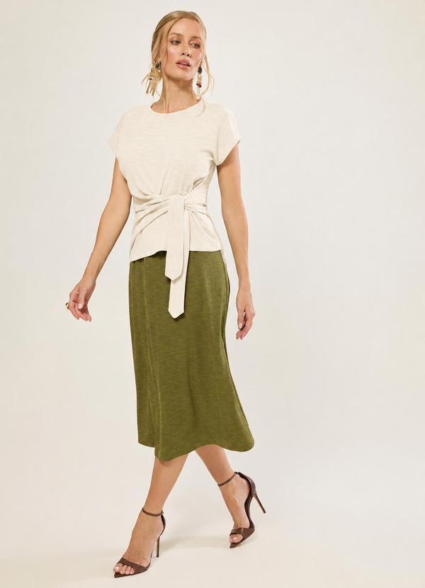 Blusa com Amarracao Lateral Cru