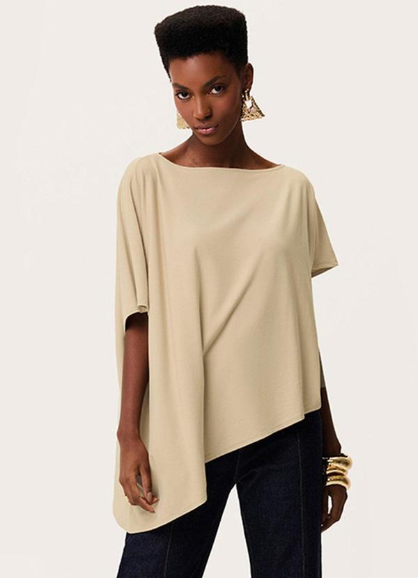 Blusa Comfort Assimétrica Areia