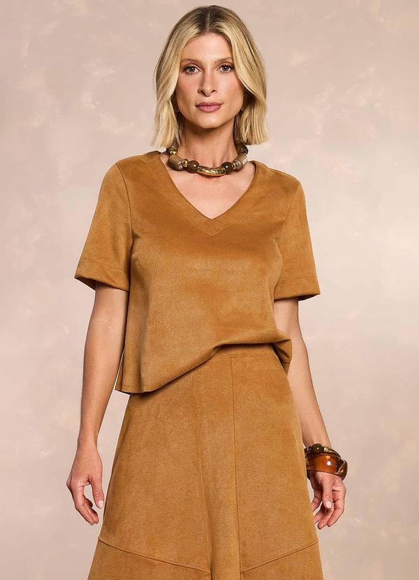 Blusa Cozy Winter em Suede Marrom