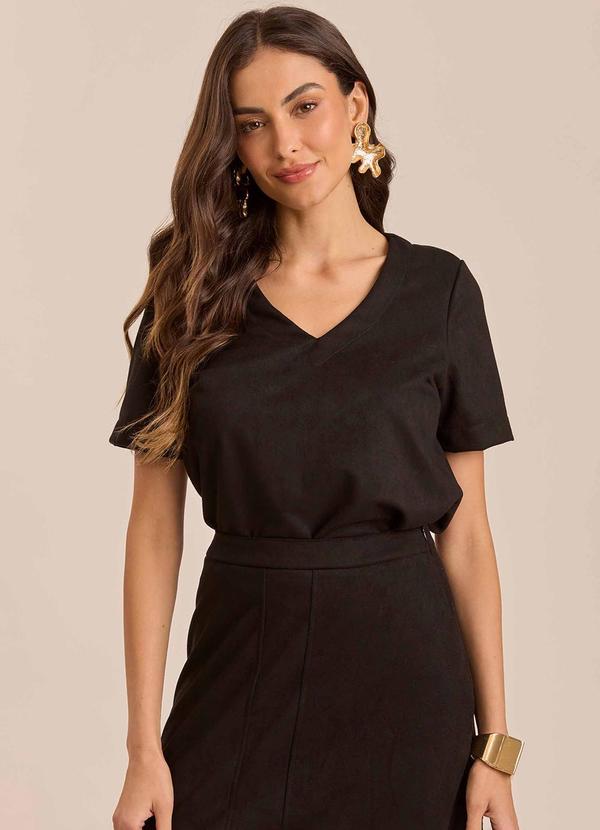Blusa Cozy Winter em Suede Preto