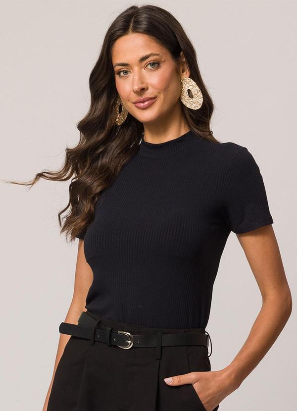 Blusa de Manga Curta em Ribana Preto