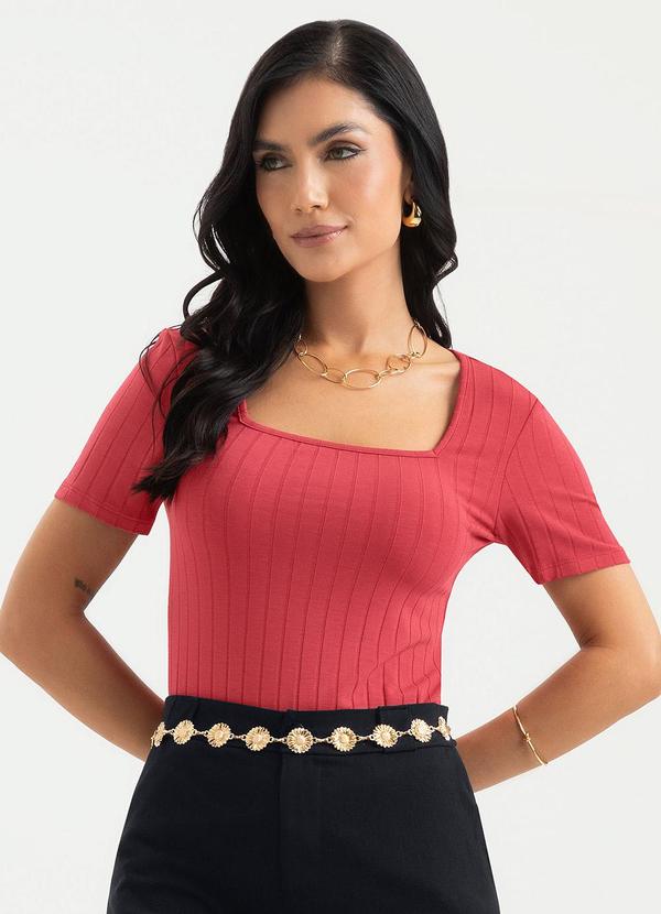 Vista 2 Blusa Decote Quadrado Canelada Vermelho Cativa Cativa