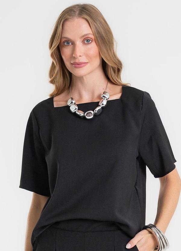 Blusa Decote Quadrado em Tecido Preto