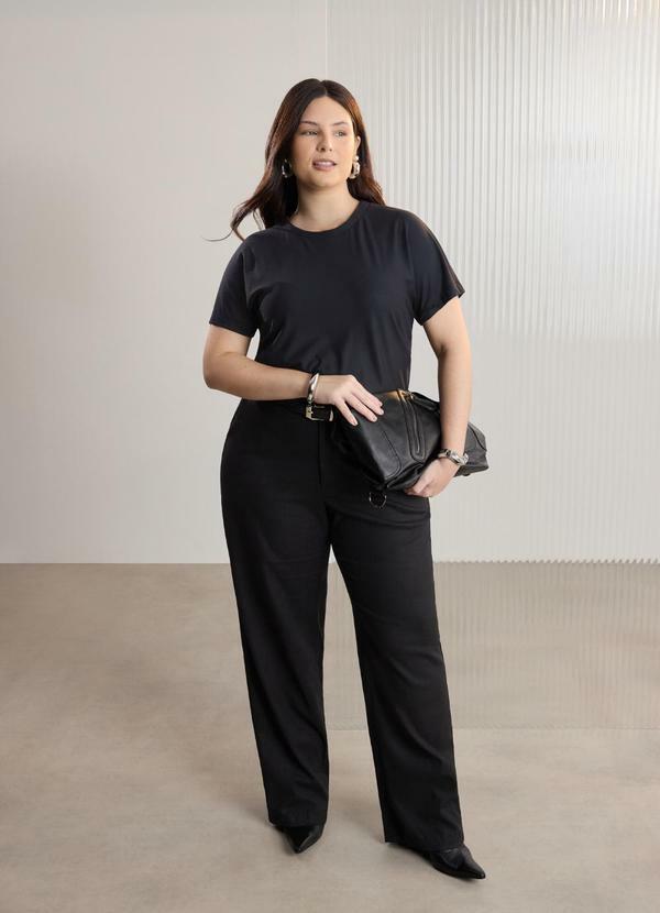 Blusa Dplus Size em Malha Crepe Preto