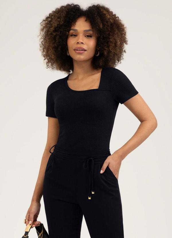 Blusa em Canelado Preto