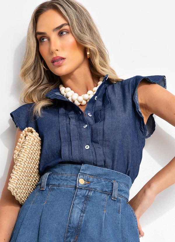 Blusa em Jeans com Pregas e Mangas em Babados