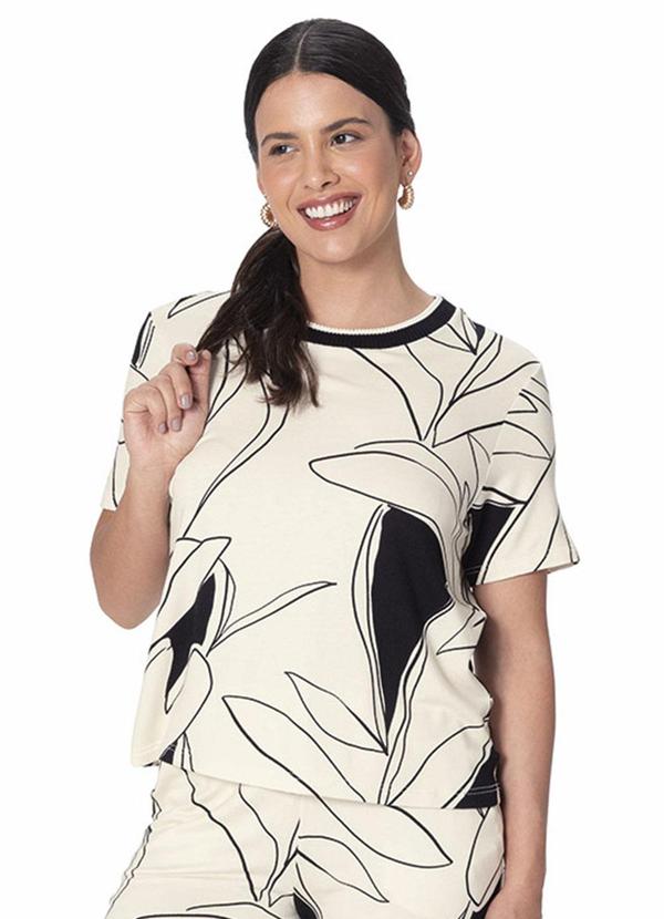 Blusa em Moletinho Floral Branco