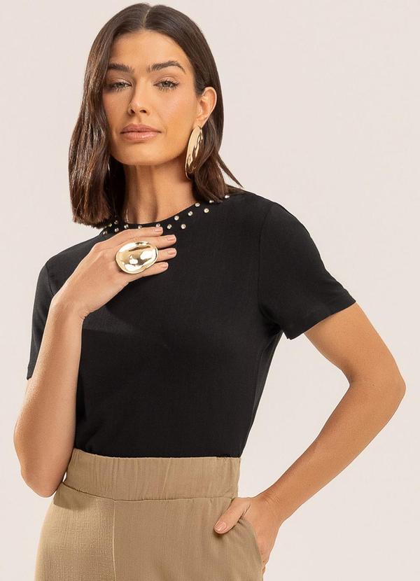 Blusa em Viscose com Bordado Manual Preto