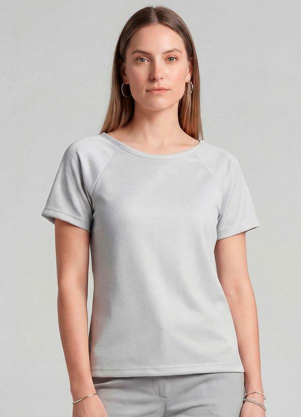 Blusa Feminina Básica Cinza