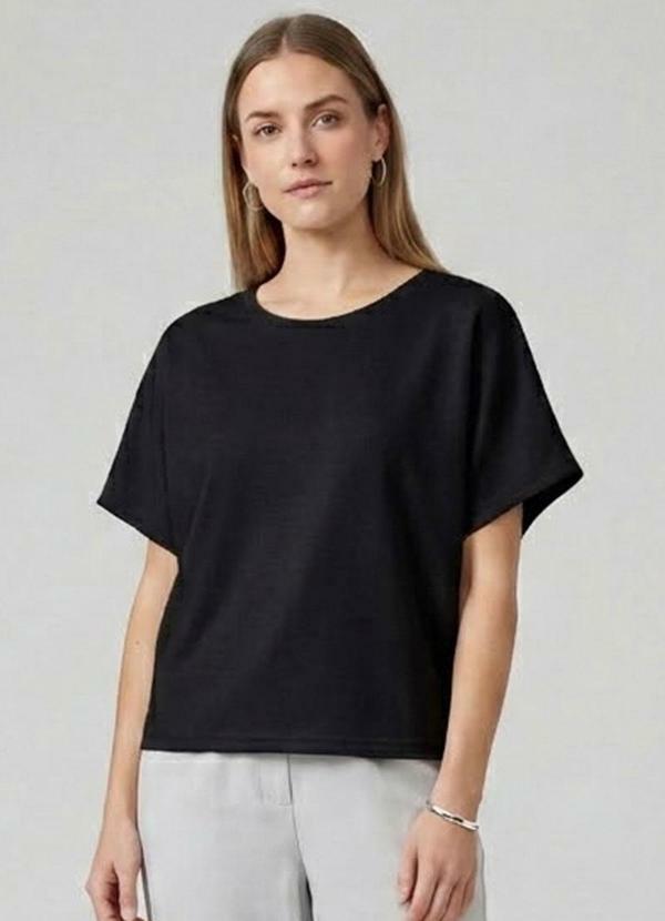 Blusa Feminina Básica com Manga Curta Preto