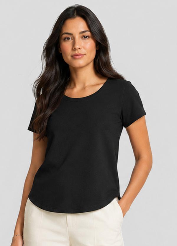 Blusa Feminina Básica em Visco Classic Preto