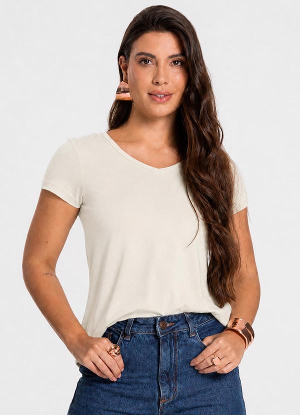 Blusa Feminina Básica em Viscotorcion Bege