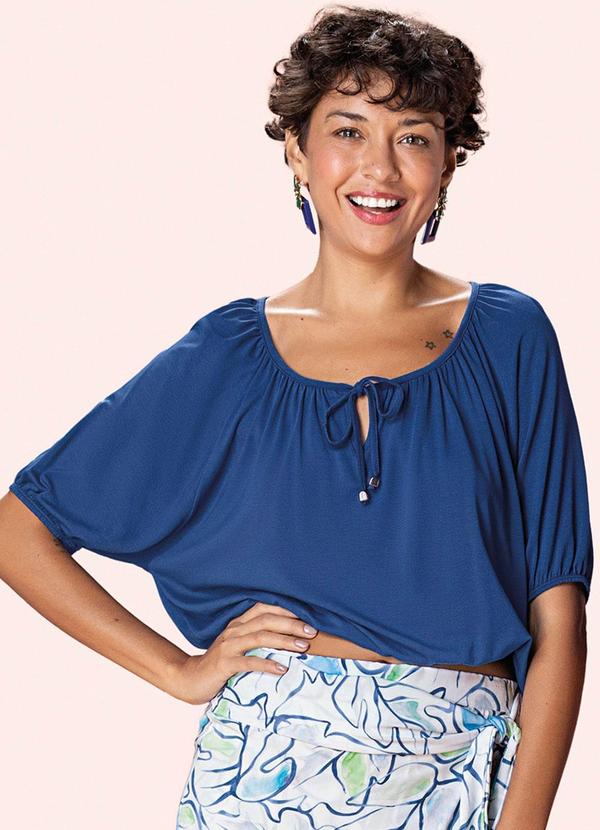 Vista 2 Blusa Feminina com Amarração Decote Marialícia Az Marialícia
