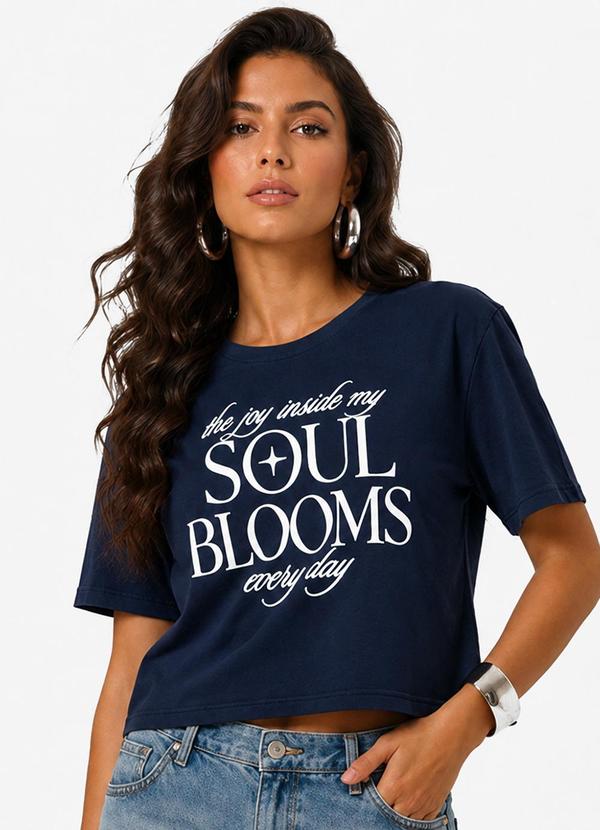 Blusa Feminina com Estampa de Frase Azul