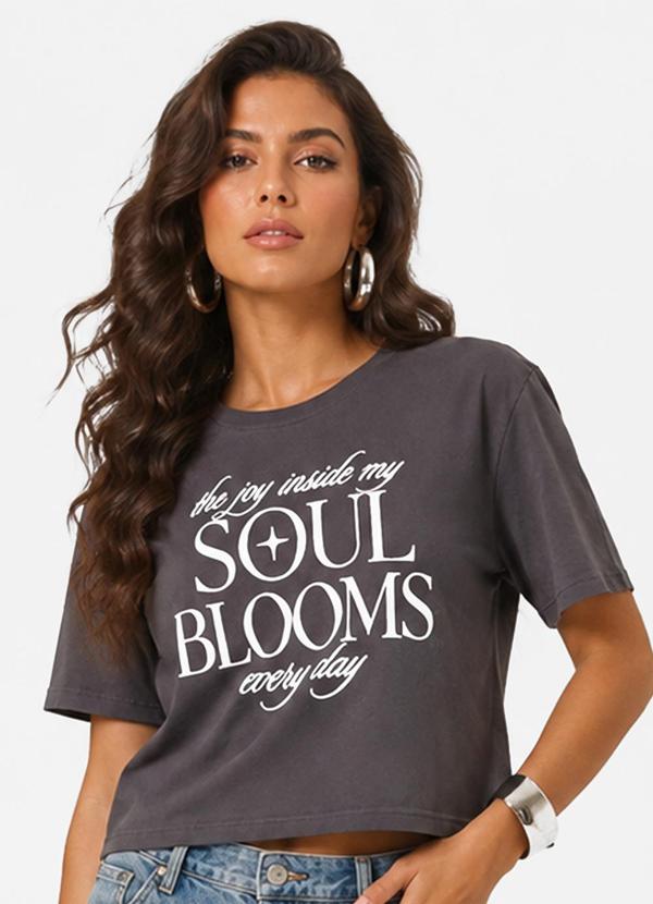 Blusa Feminina com Estampa de Frase Cinza