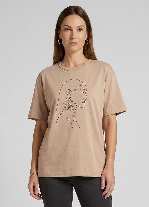 Blusa Feminina com Estampa Localizada Marrom