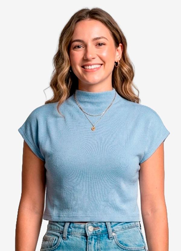 Blusa Feminina com Gola Chaminé Azul
