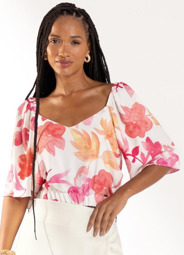 Vista 2 Blusa Feminina Cropped Estampada Bege Marialícia Marialícia