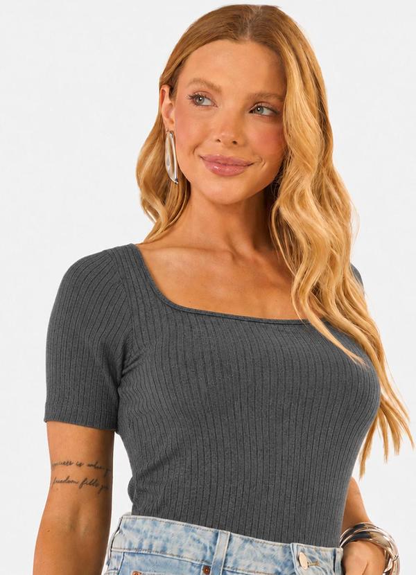Blusa Feminina Decote em U Cinza