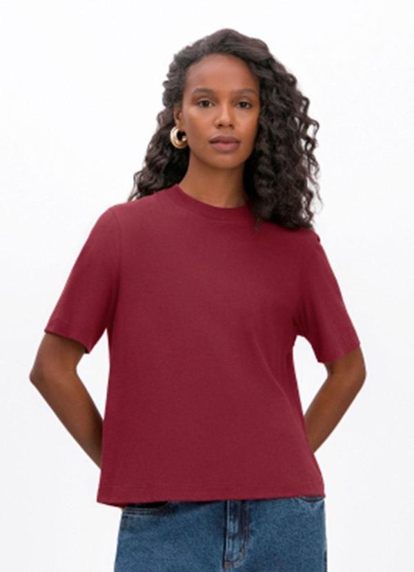 Blusa Feminina em Malha Comfort Bordô