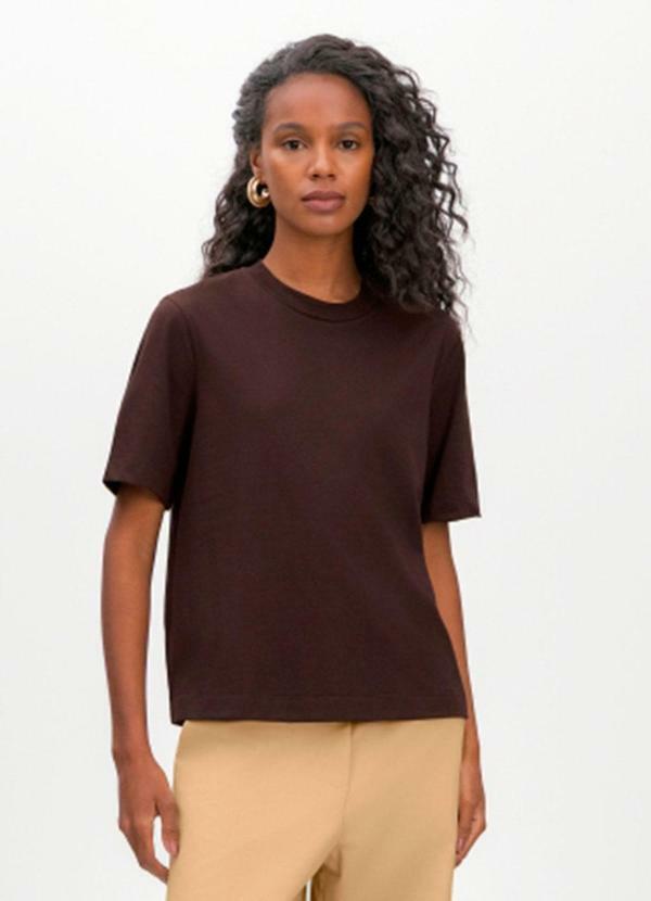 Blusa Feminina em Malha Comfort Marrom