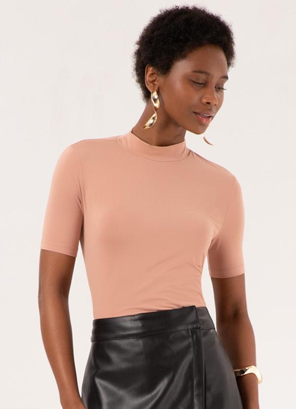 Vista 2 Blusa Feminina em Malha e Gola Alta Bege Lunender Lunender